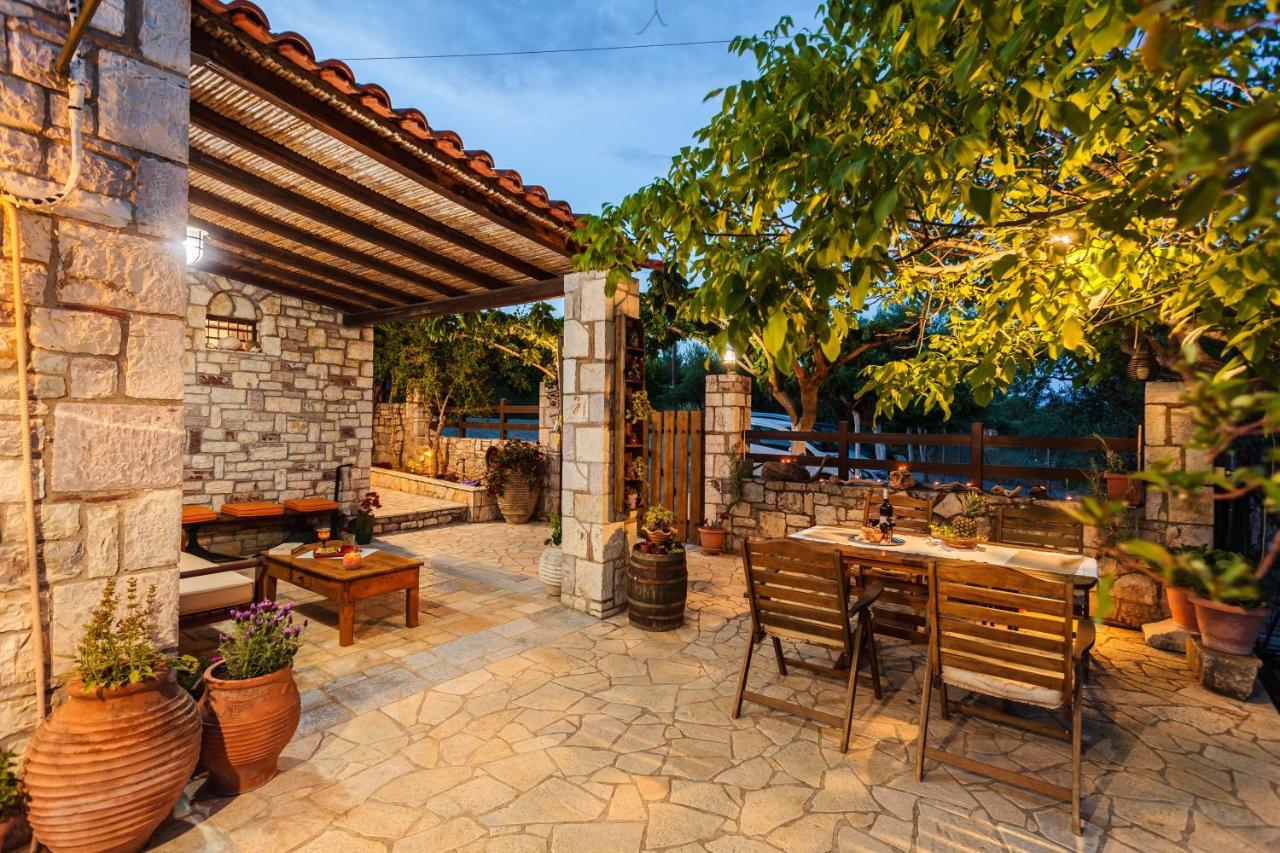 Petalidi Olive Garden Stone House Near The Beach 외부 사진