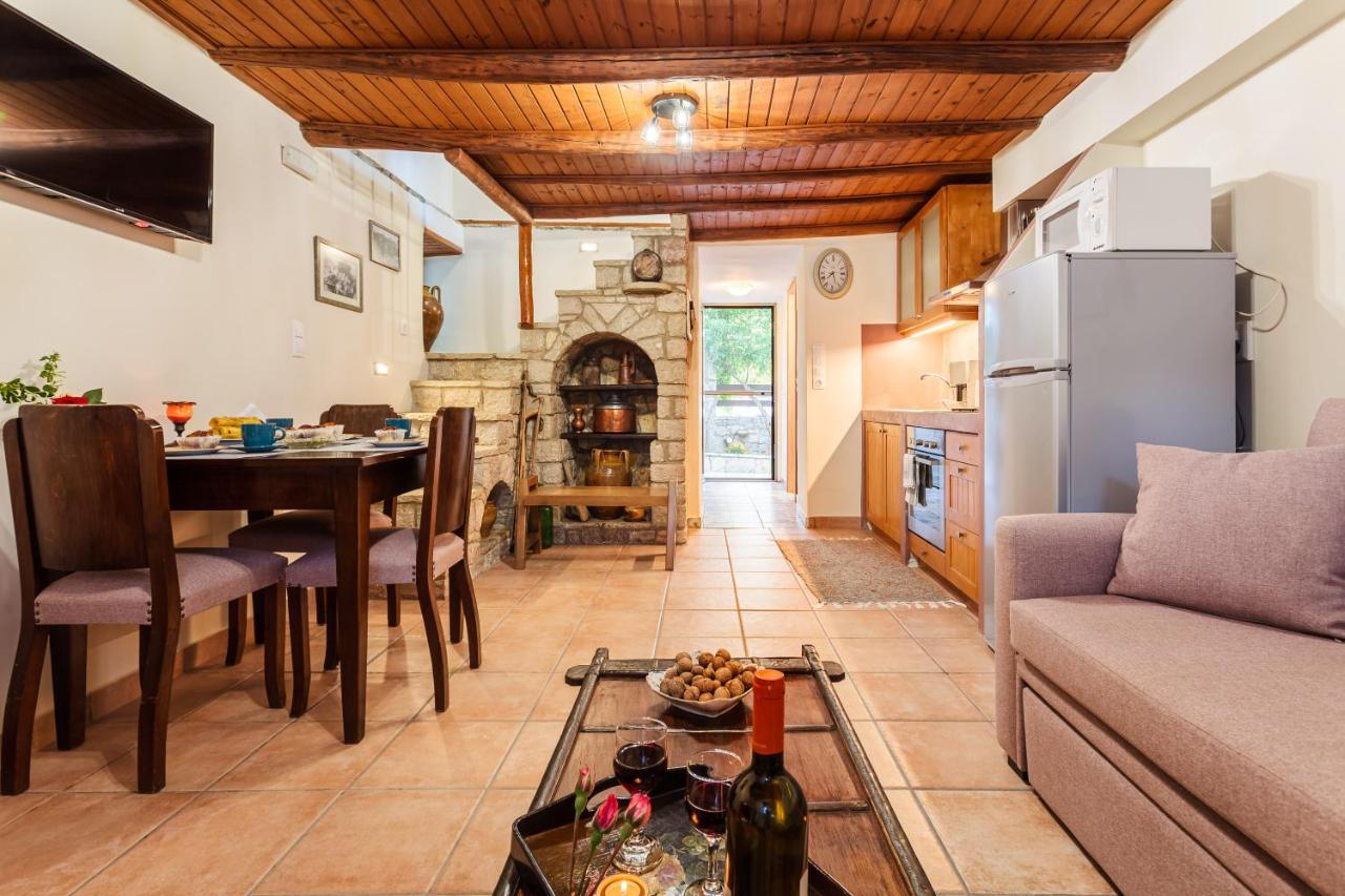 Petalidi Olive Garden Stone House Near The Beach 외부 사진