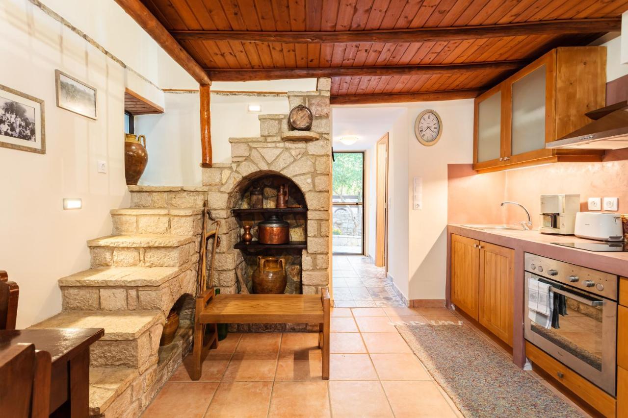 Petalidi Olive Garden Stone House Near The Beach 외부 사진