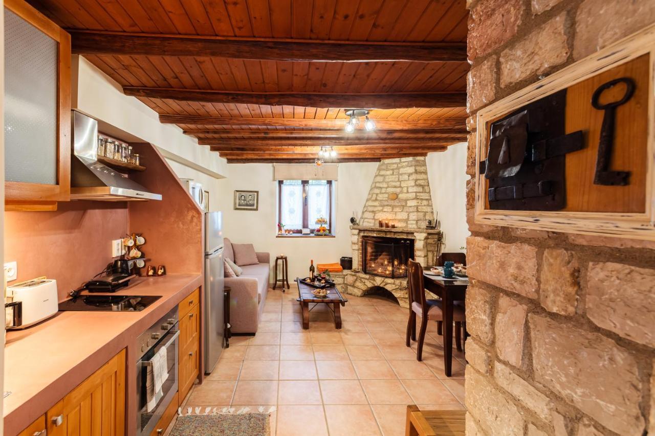 Petalidi Olive Garden Stone House Near The Beach 외부 사진
