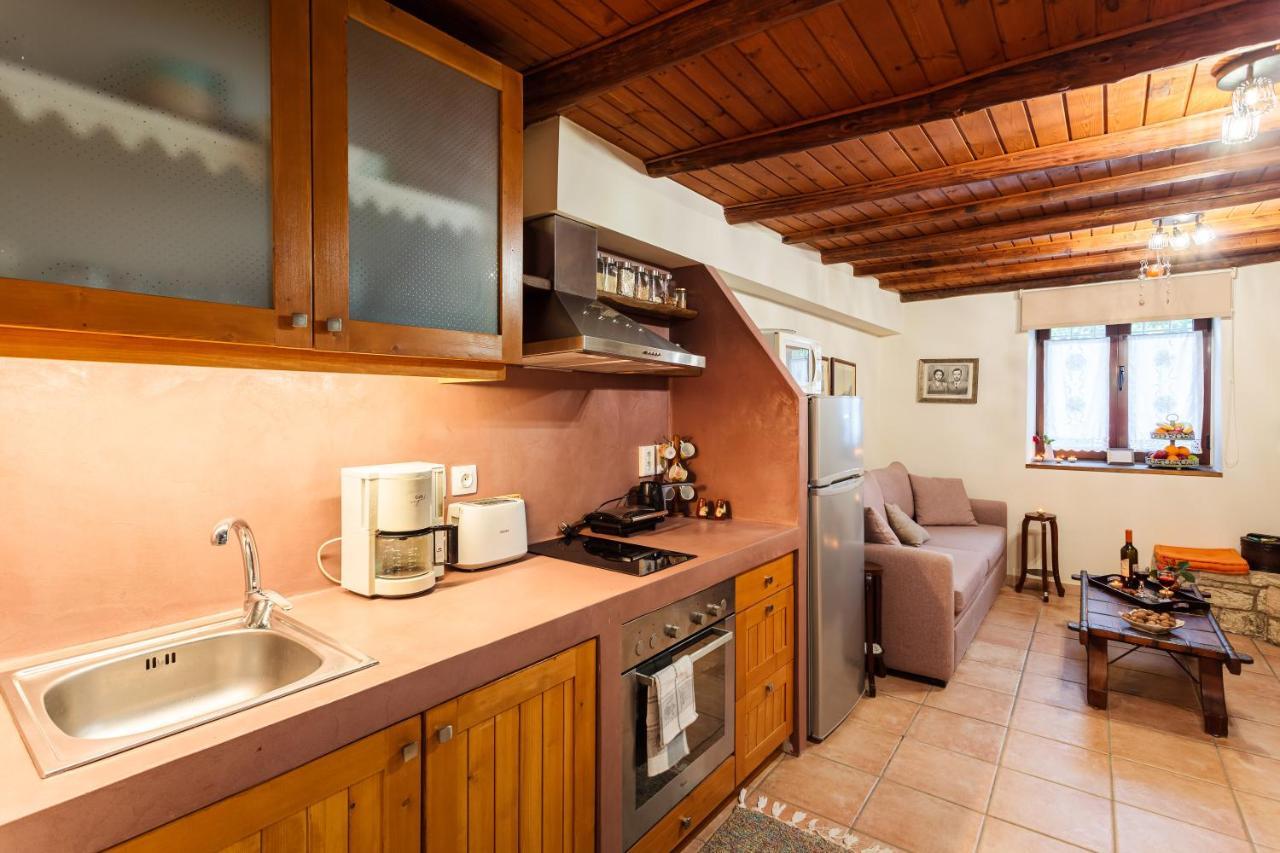 Petalidi Olive Garden Stone House Near The Beach 외부 사진