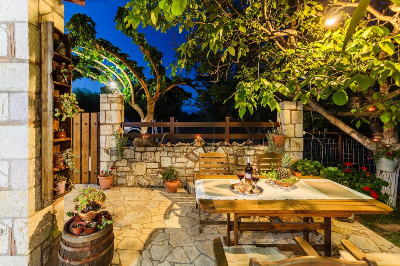 Petalidi Olive Garden Stone House Near The Beach 외부 사진