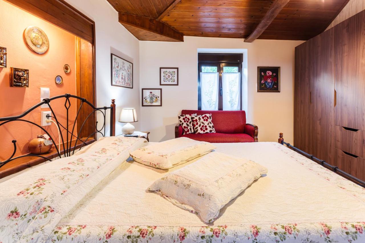 Petalidi Olive Garden Stone House Near The Beach 외부 사진