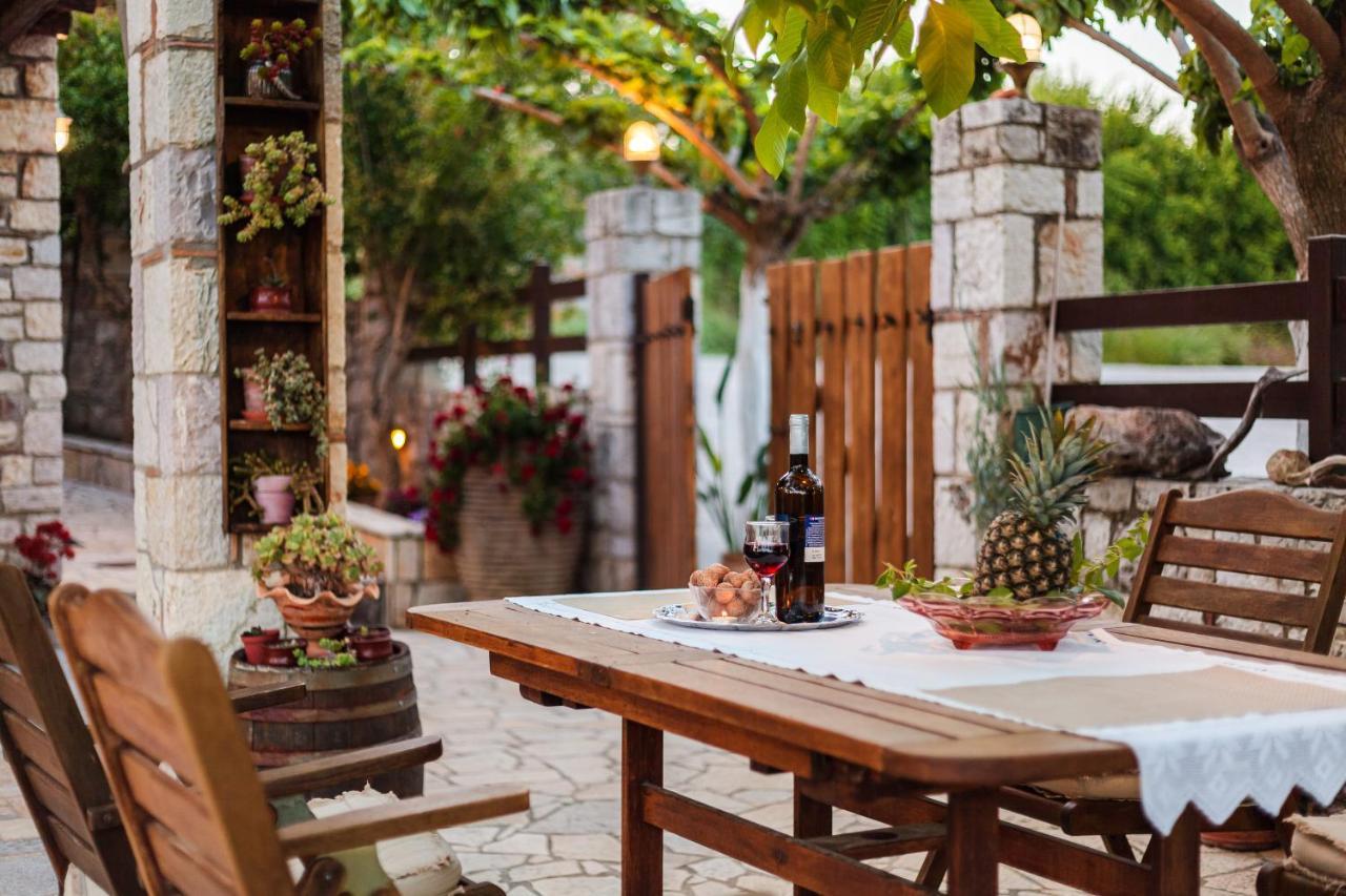 Petalidi Olive Garden Stone House Near The Beach 외부 사진